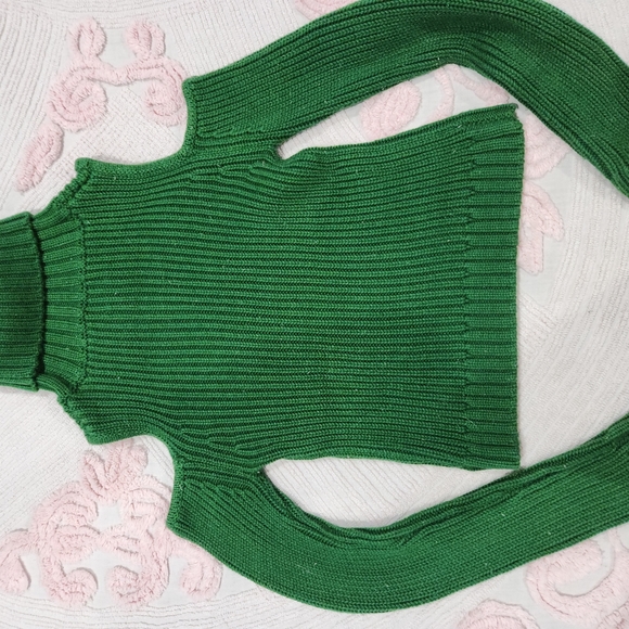 Bardot's Green Turtleneck and Cold Shoulder Sweater - Picture 4 of 8